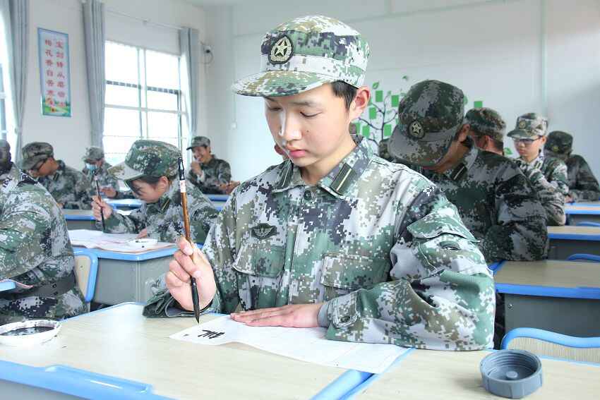 如果女孩厭學怎么辦？怎樣教育女孩？