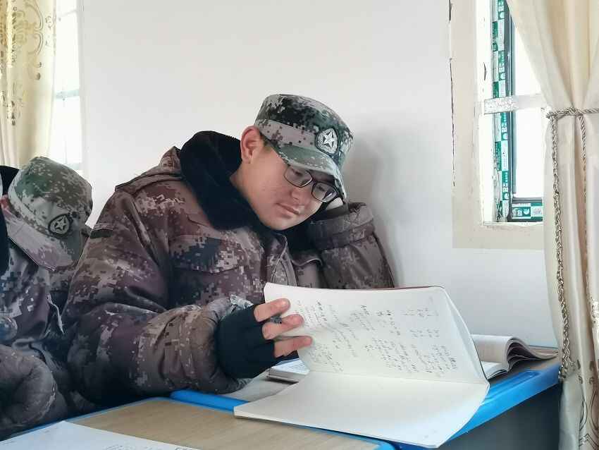 孩子初二厭學怎么辦 查找初二厭學的原因(圖1) 孩子初二厭學怎么辦 查找初二厭學的原因(圖1)