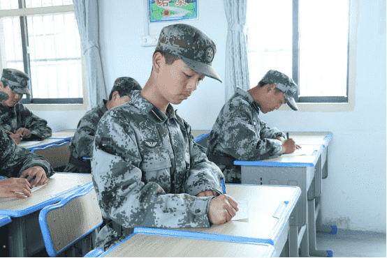 不良少年管教學校提醒要善于向孩子提問題