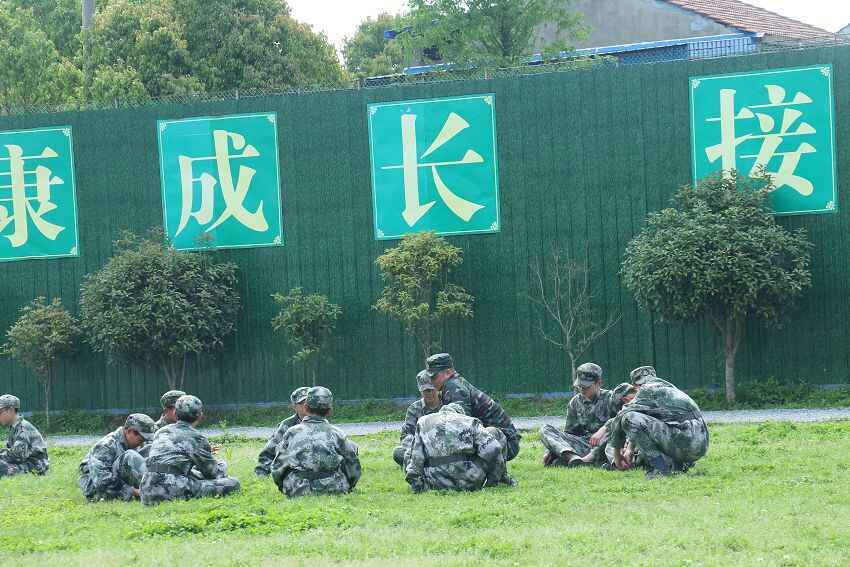 湖北問題青少年管教學校應對兒童厭學的建議